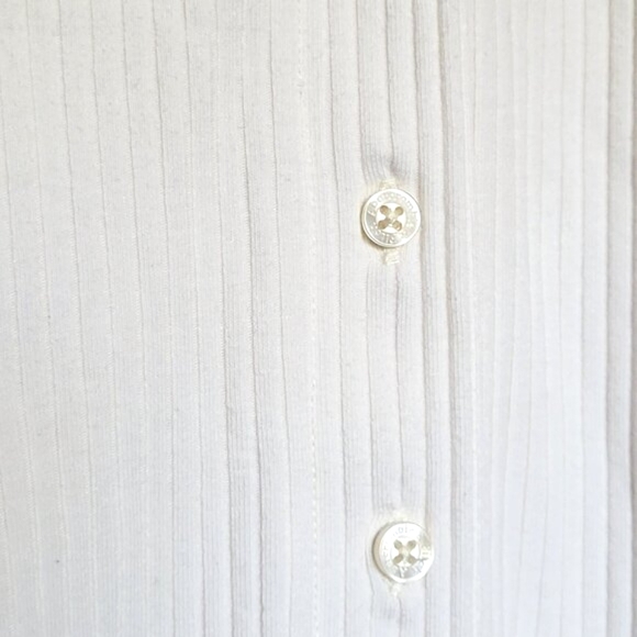 ABERCROMBIE & FITCH Women's Ribbed Button Down Cream Top Size Small - Picture 4 of 6